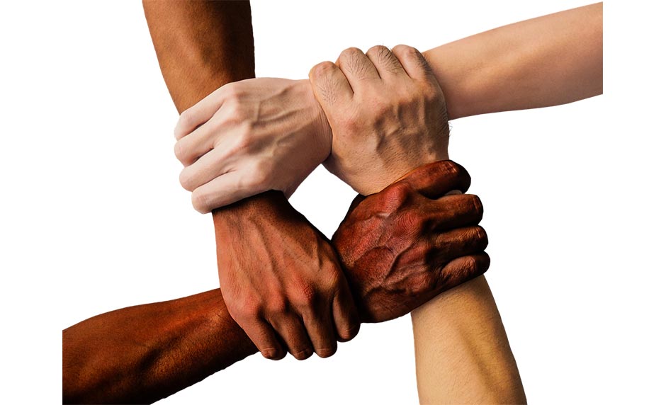 hands-holding-arms
